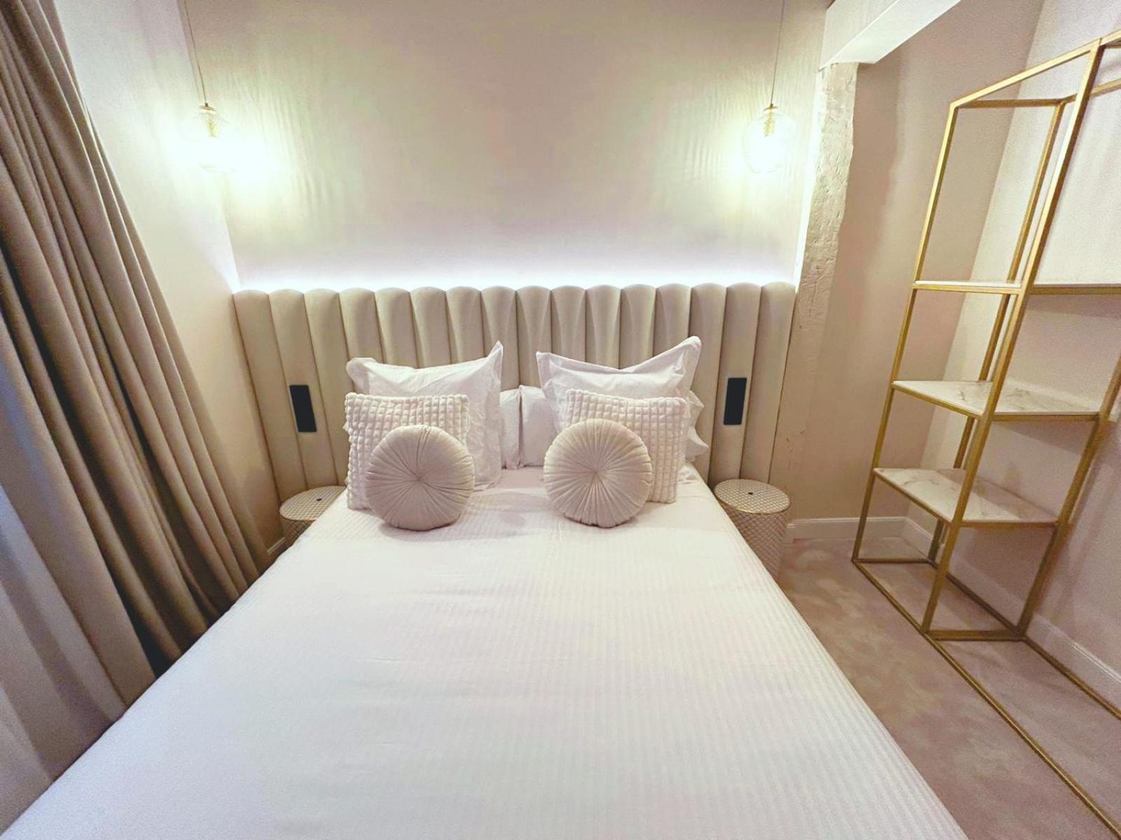 Lemon Suites Santander Room photo