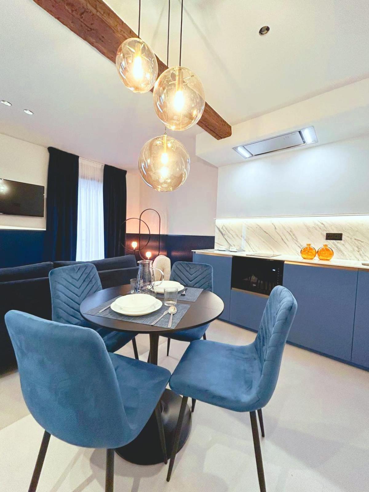 Lemon Suites Santander Room photo