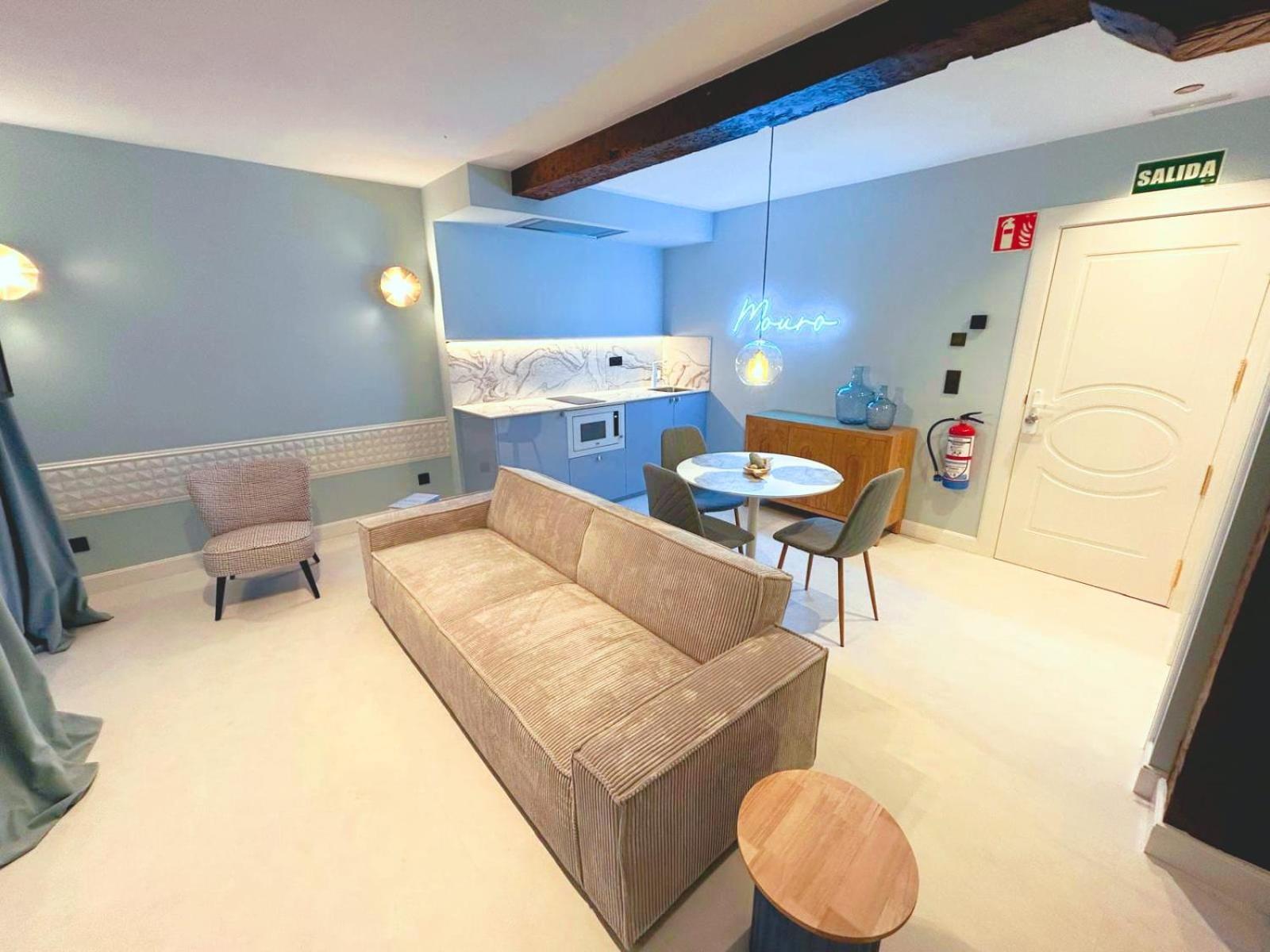 Lemon Suites Santander Room photo