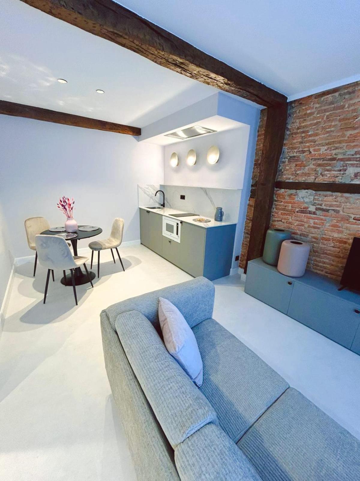 Lemon Suites Santander Room photo