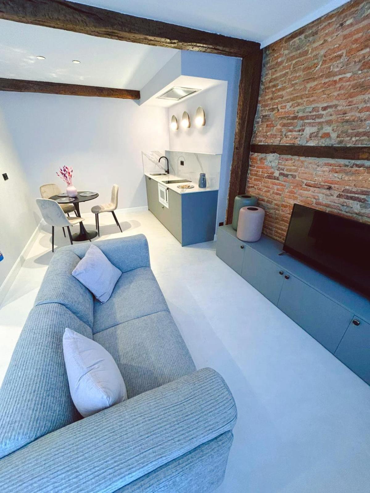 Lemon Suites Santander Room photo