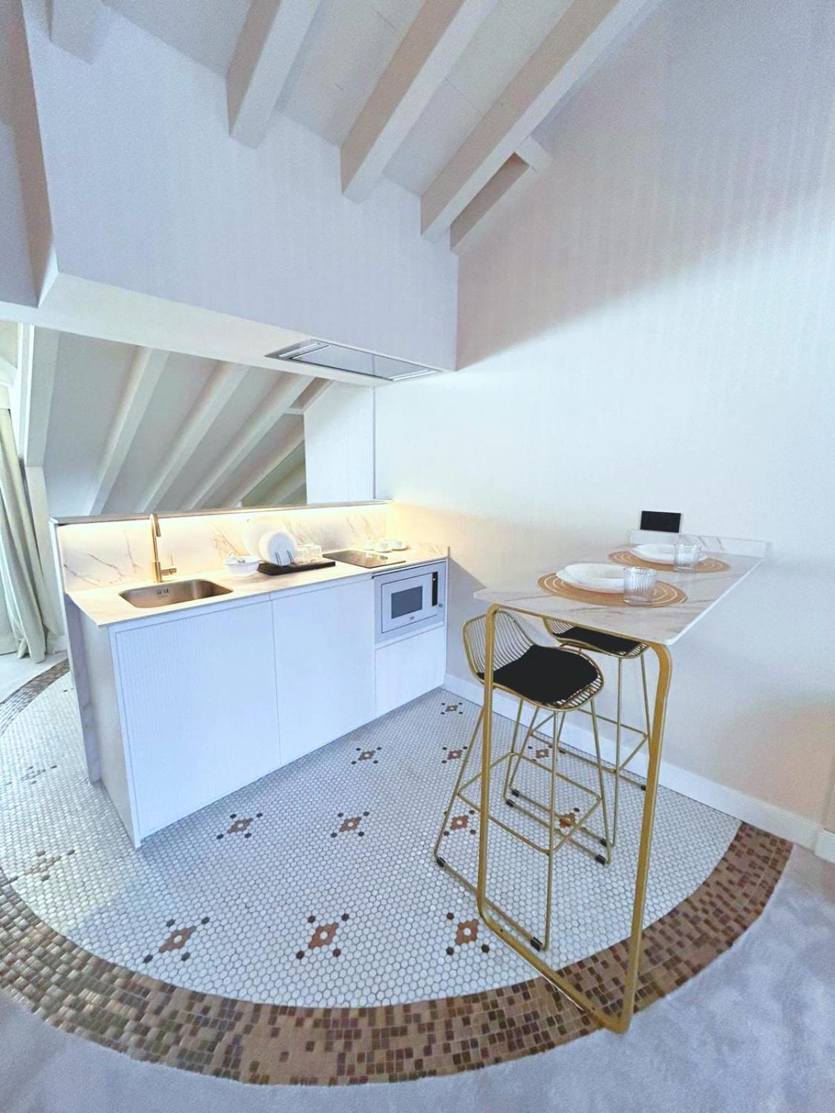 Lemon Suites Santander Exterior photo